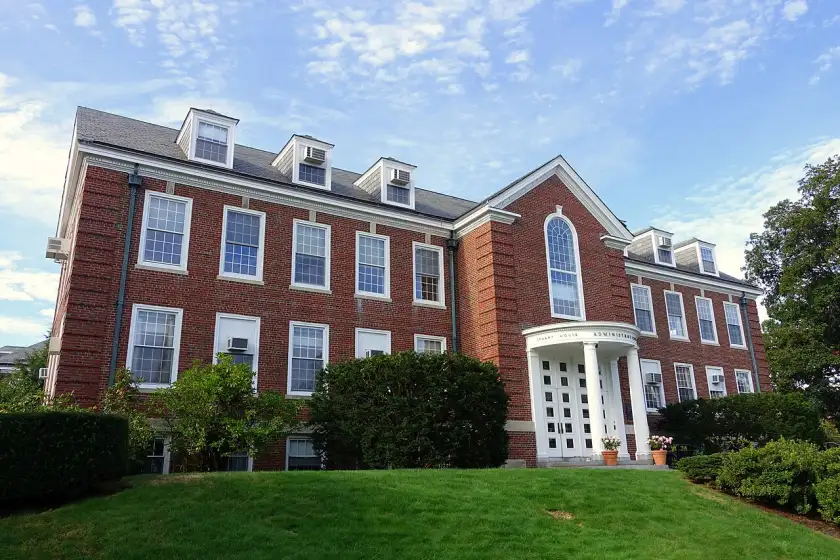 法学院主楼外景(Stuart House)