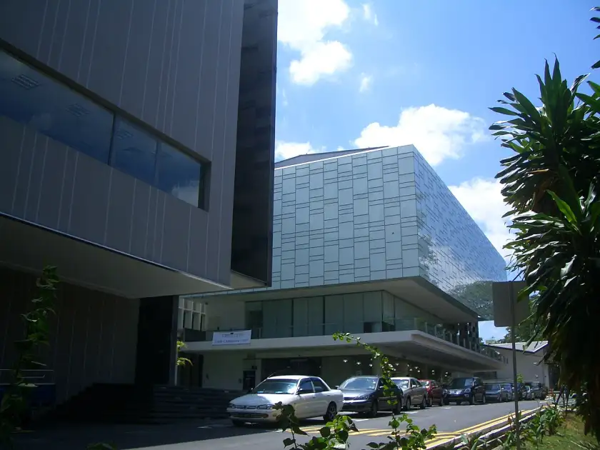 现代教学楼外景